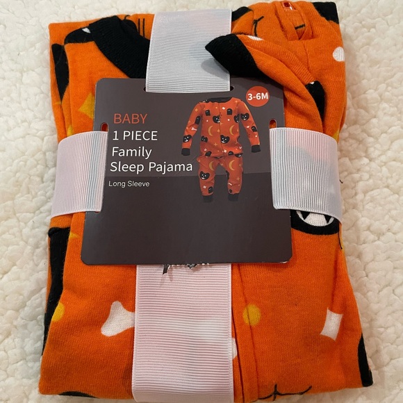 🆕 Target Infant 🎃 Halloween Print Sleep N Play, 1 Piece Sleep PJs - Picture 2 of 5